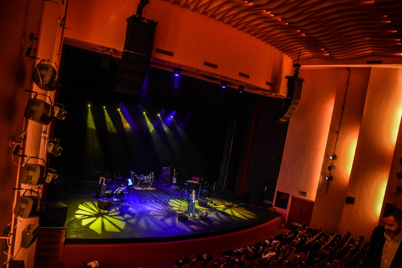 Linda de Suza au Casino Du Liban